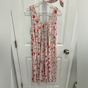 Latched mama momper petite pink floral